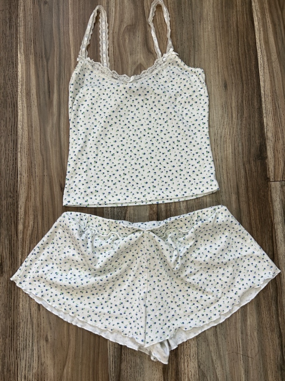Women’s Floral Lace-Trim Cami & Short Sleep Set - White with Blue Floral